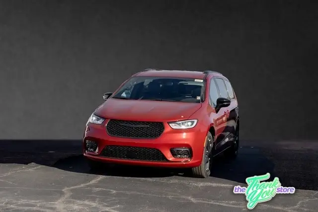 2026 Chrysler Pacifica Select's photo