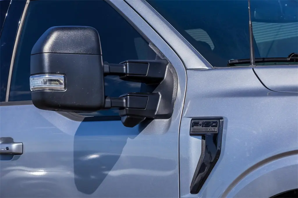 2024 Ford F-150 XLT FX4 photo 2