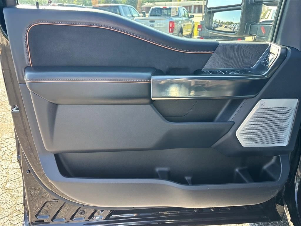 2024 Ford F-250 Super Duty Platinum - Photo 29