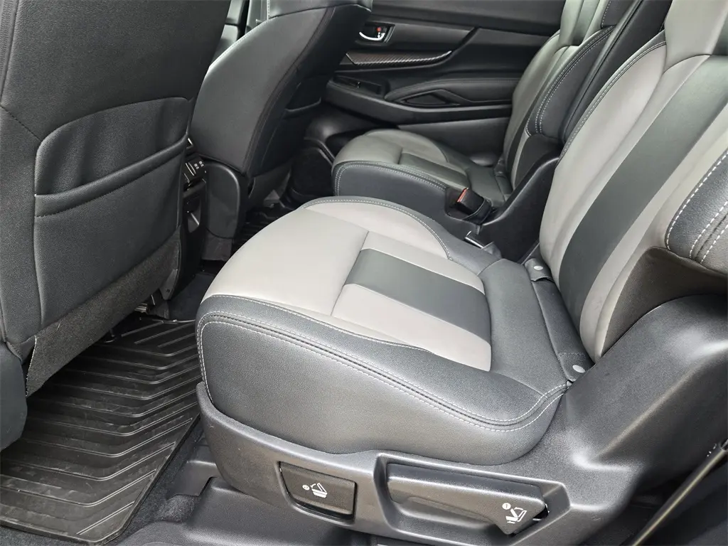 2022 Subaru Ascent Onyx Edition photo 29