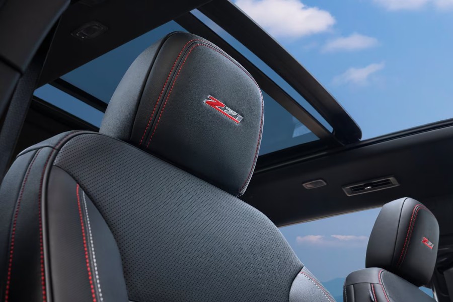 2026 Chevy Traverse Z71 Interior Cabin Seating & Moonroof