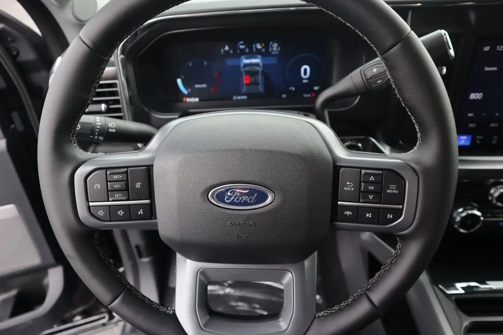 2026 Ford F-250 Lariat photo 3