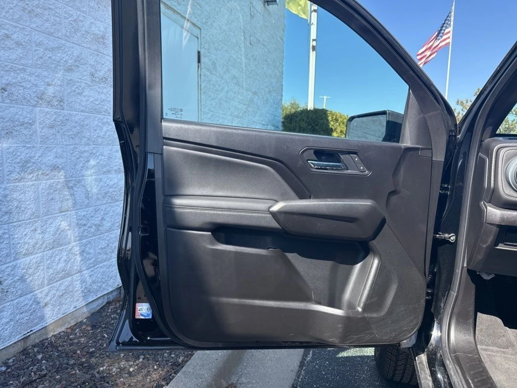 2026 Chevrolet Colorado LT - Photo 9