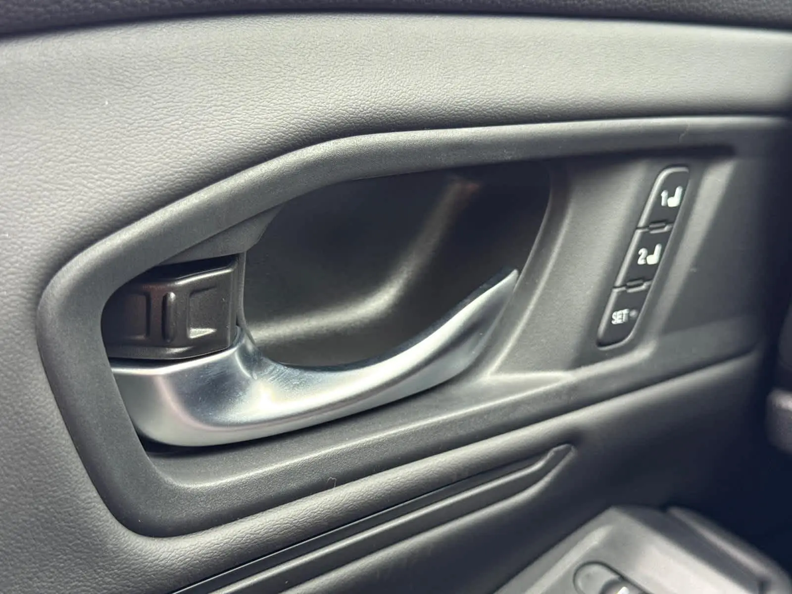 2025 Honda Accord Hybrid EX-L photo 25