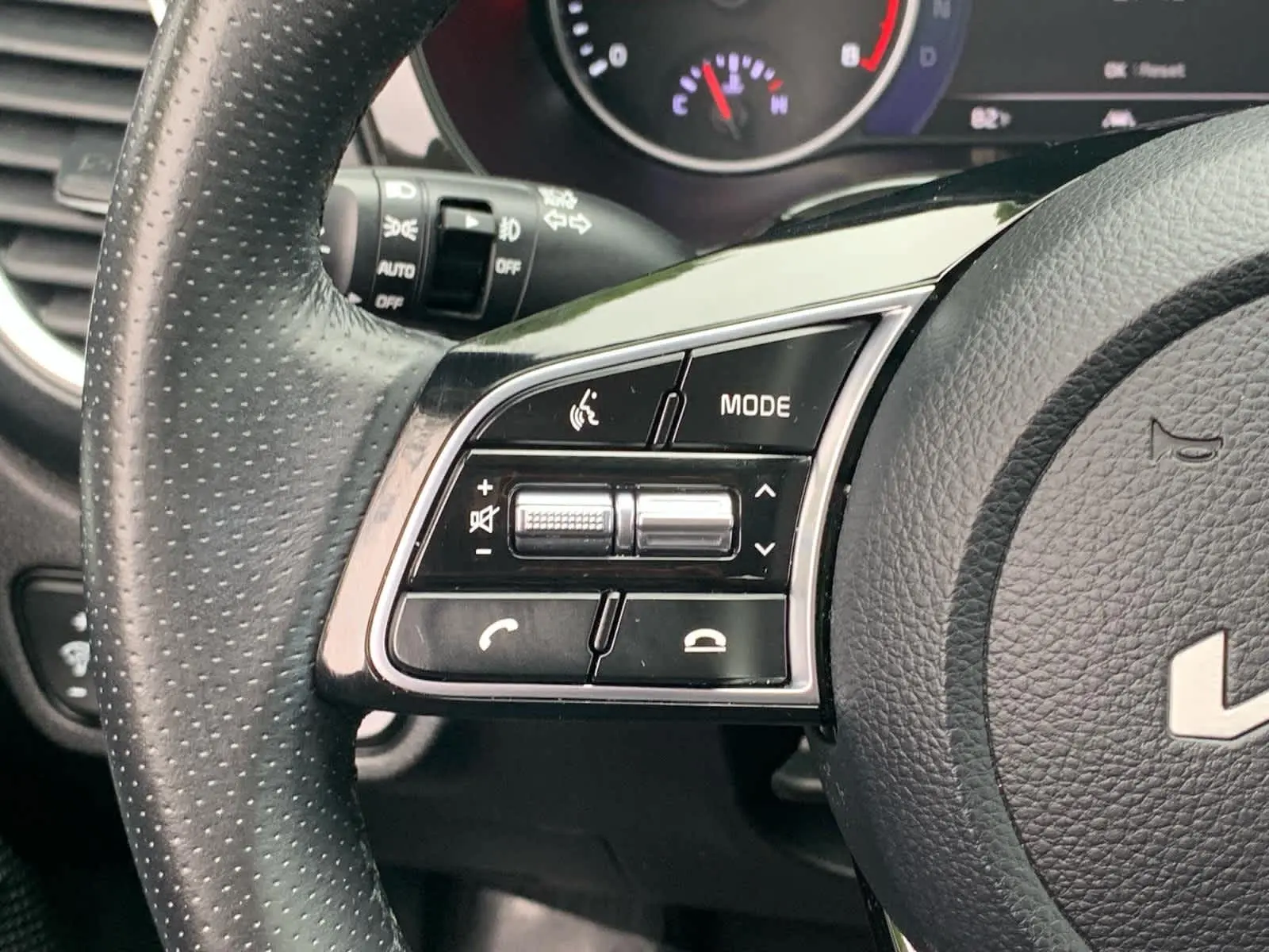 2023 Kia Seltos SX photo 20