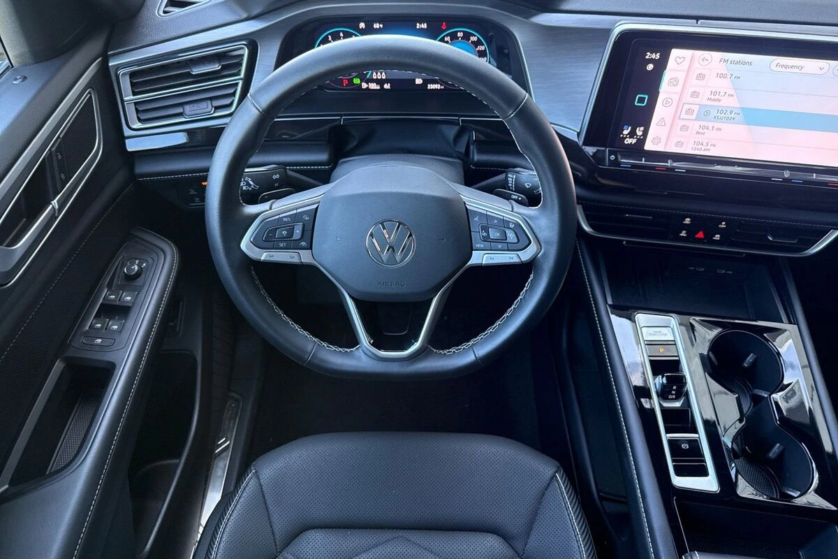 2025 Volkswagen Atlas Cross Sport SE w/Tech - Photo 14