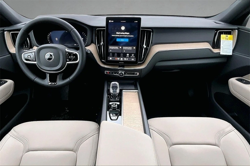 2026 Volvo - image 5