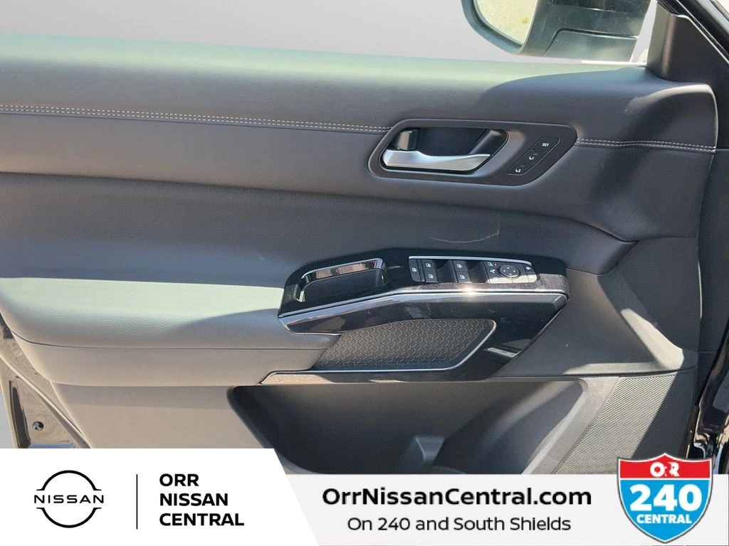 2026 Nissan Pathfinder Platinum - Photo 17