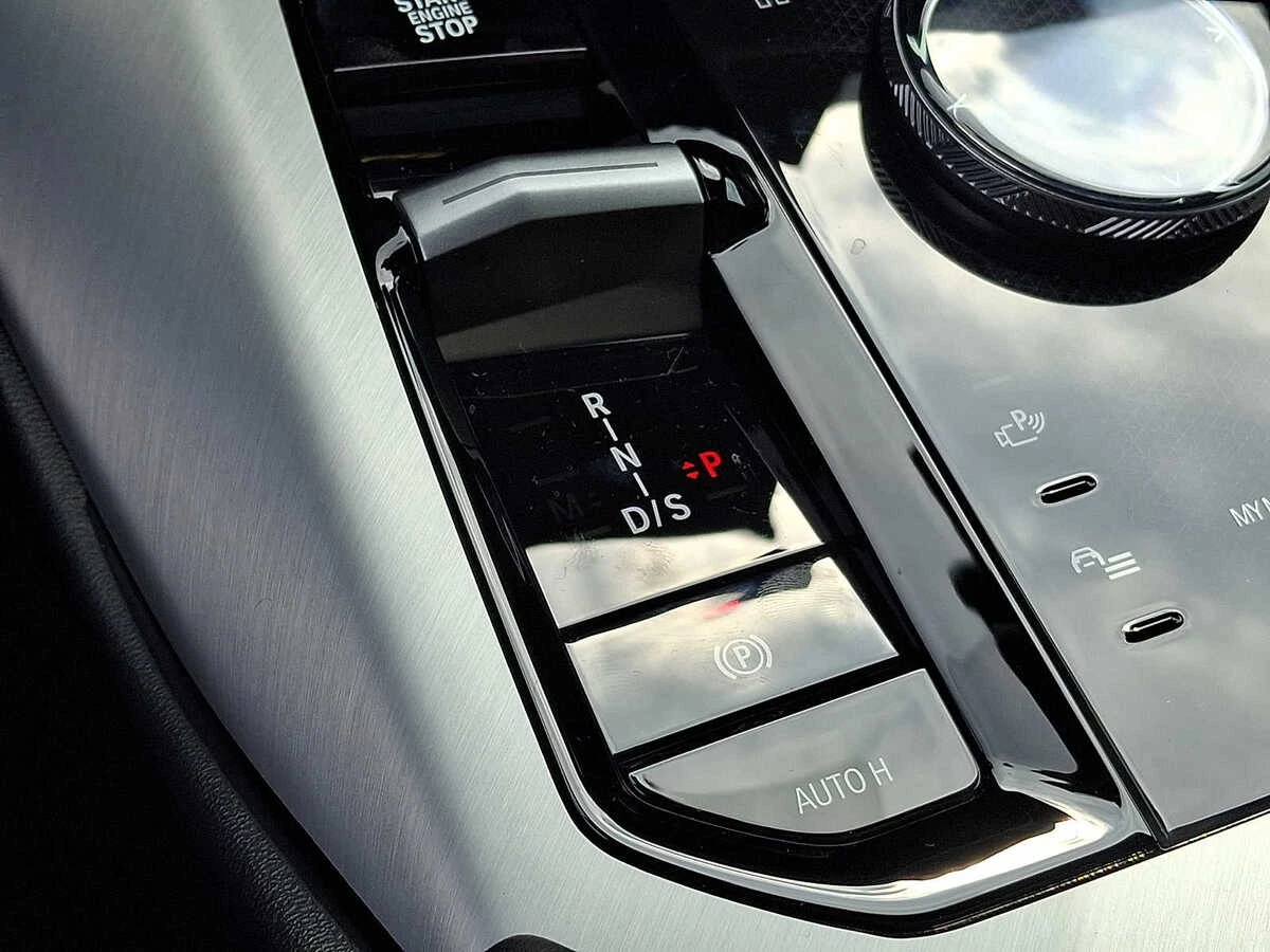2026 BMW X3 30 - Photo 13
