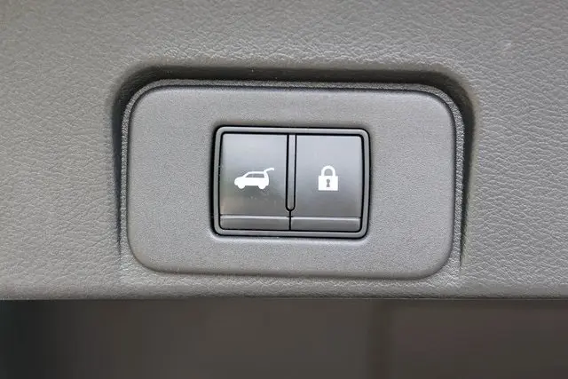 2021 Nissan Rogue SL photo 10