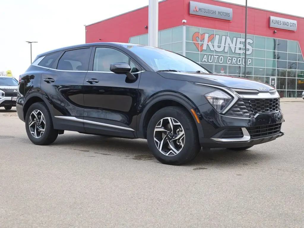 Used 2023 Kia Sportage LX with VIN KNDPUCAF0P7132801 for sale in Madison, WI