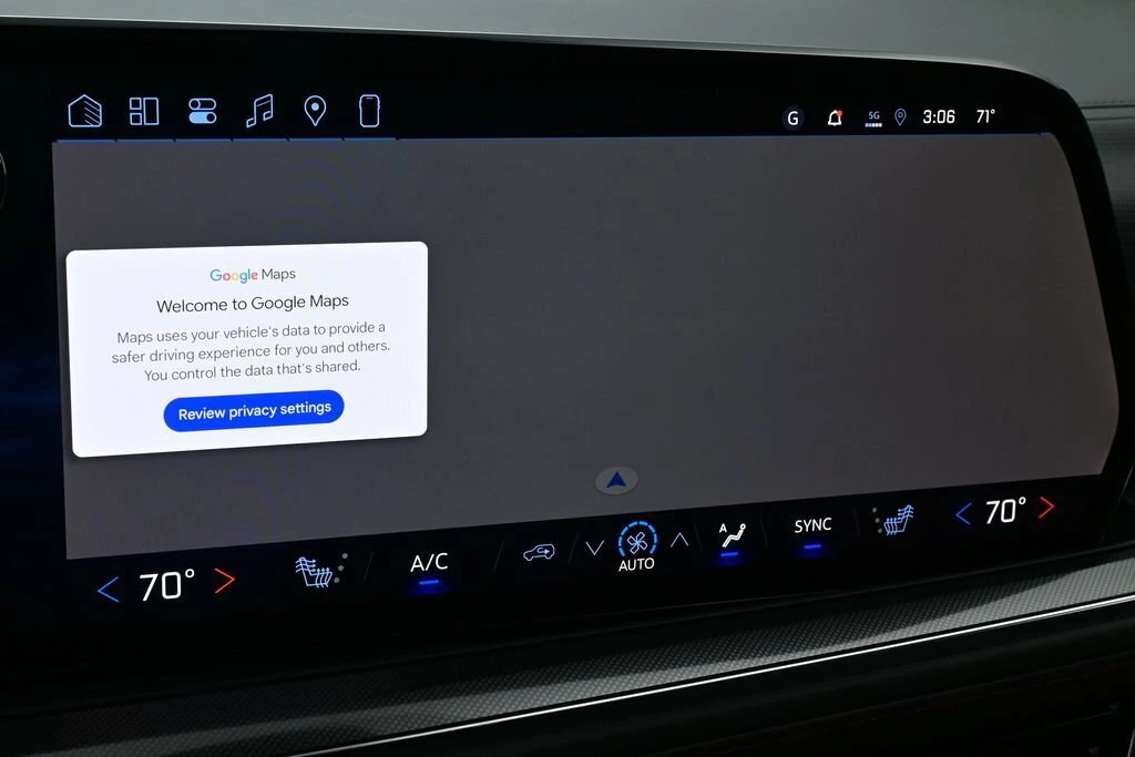 2026 Chevrolet Suburban RST - Photo 26