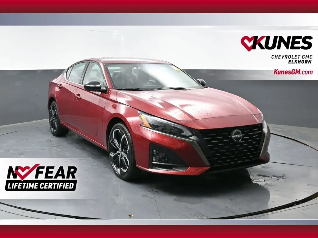 2024 Nissan Altima SR