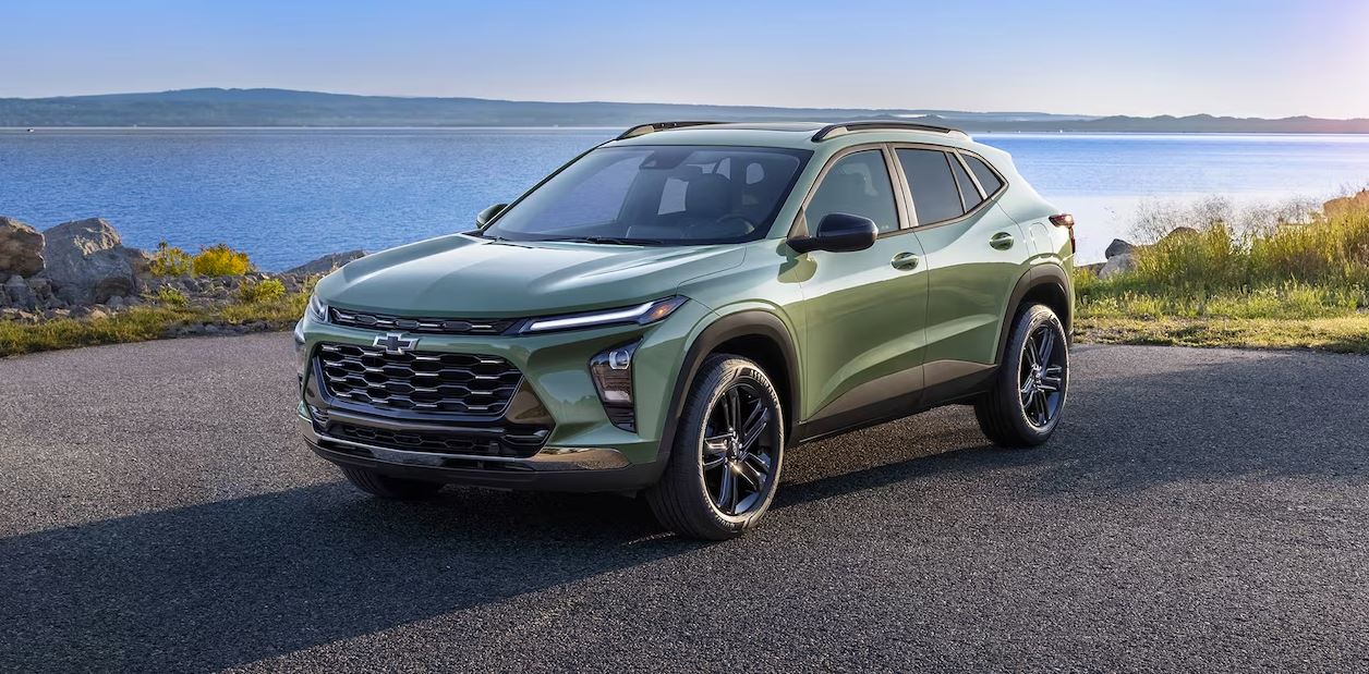 green 2024 Chevrolet Trax