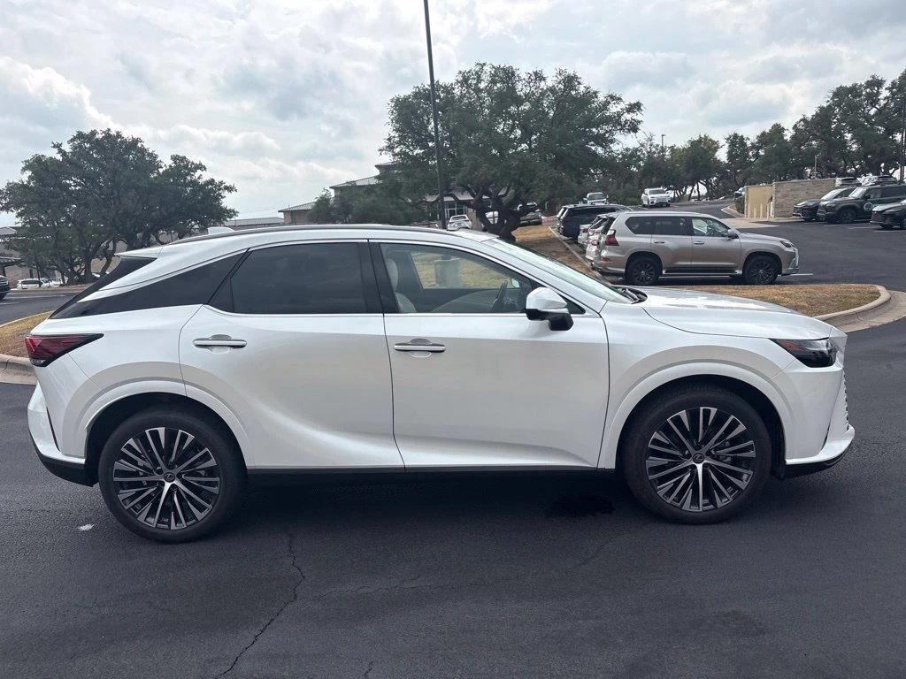 2026 Lexus RX 350 - Photo 6