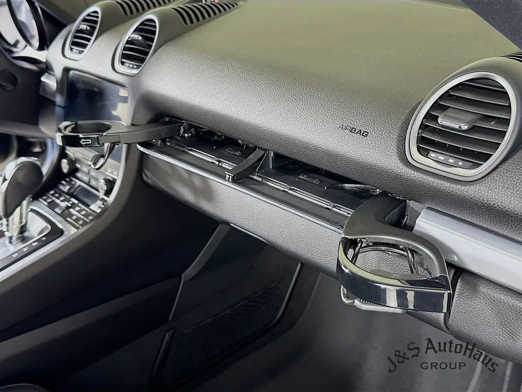 2025 Porsche Cayman S photo 27
