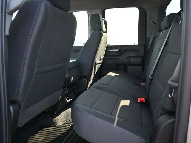 2026 Chevrolet Silverado 2500HD Custom photo 12