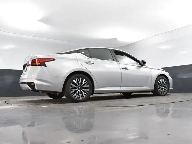 2024 Nissan Altima 2.5 SV photo 38