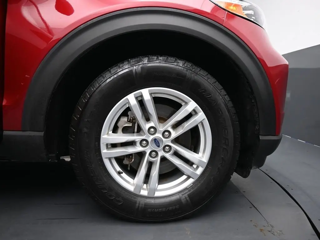 2020 Ford Explorer XLT photo 16