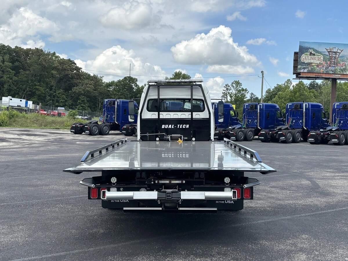 2025 Freightliner M2 106 in Knoxville, TN — photo 6