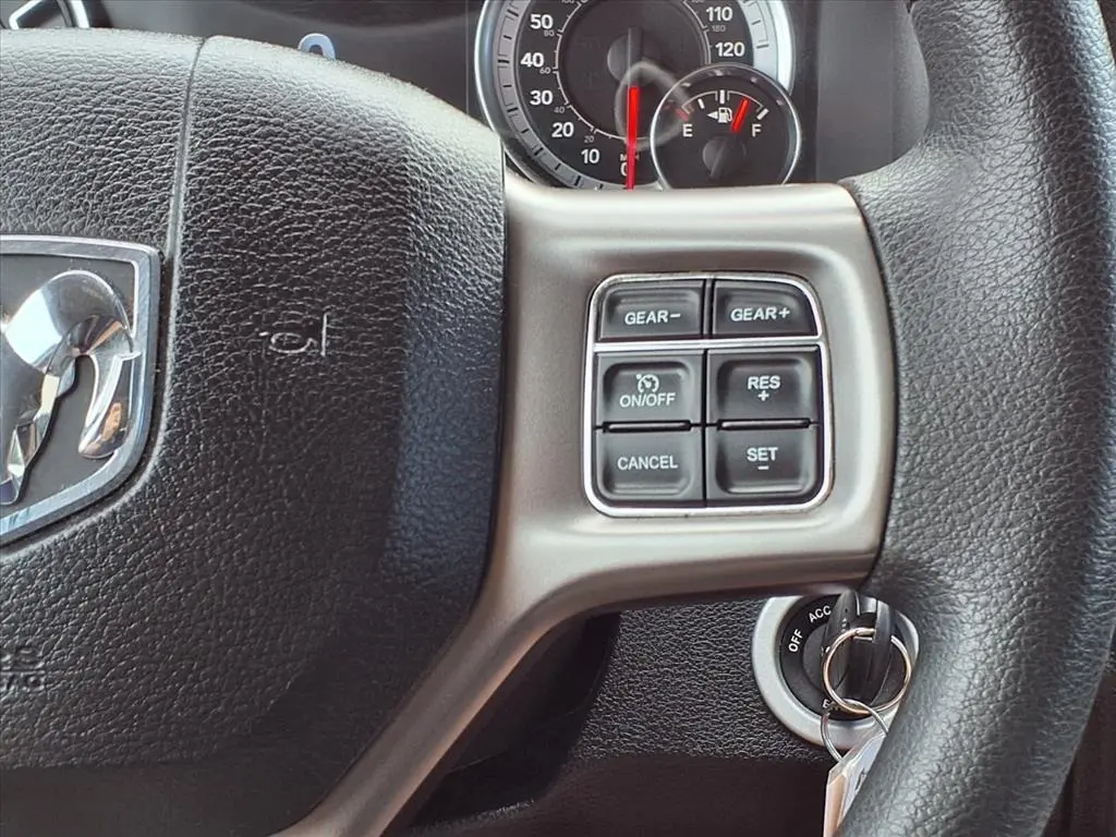 2023 Ram 1500 Classic SLT photo 9