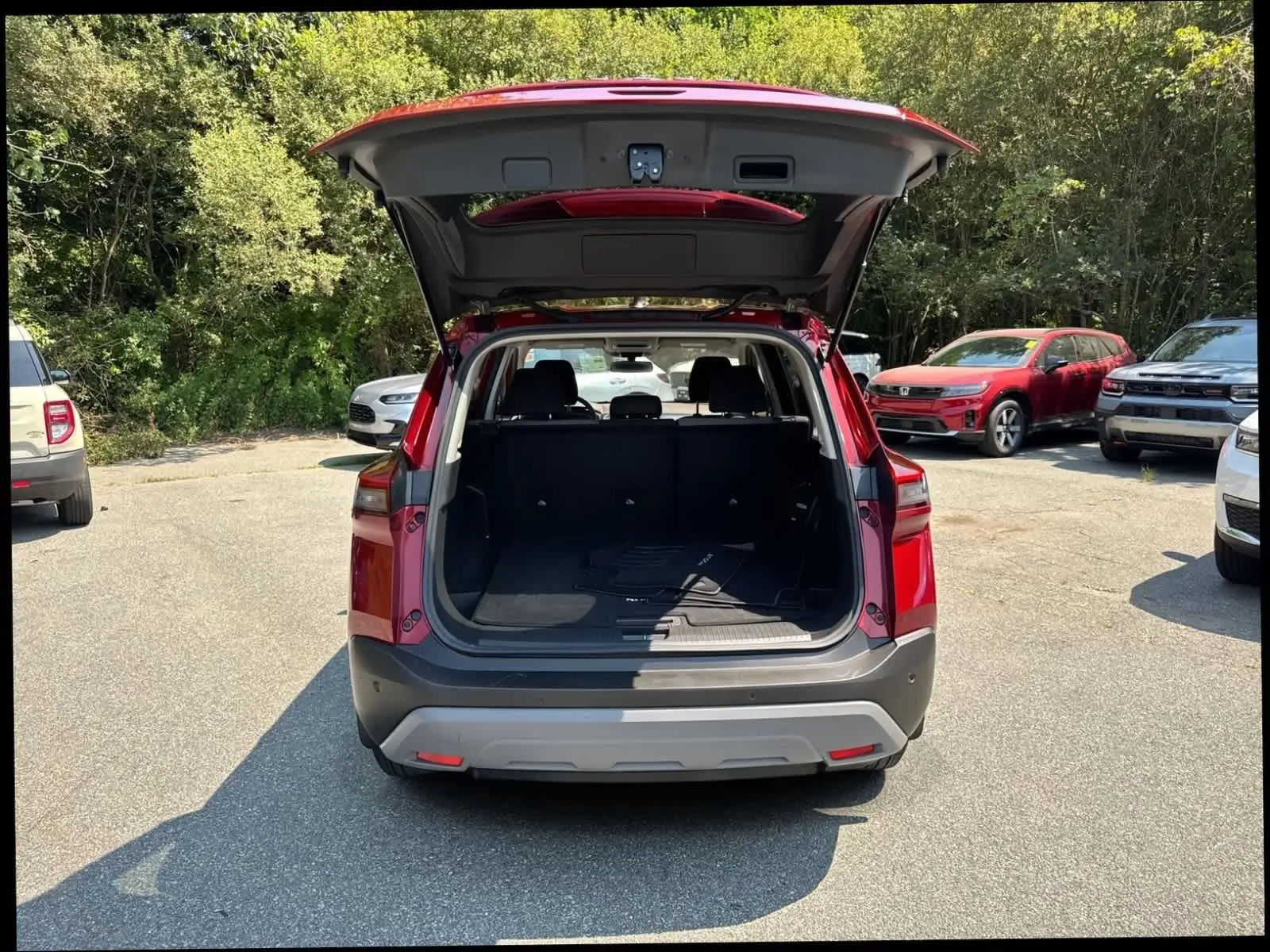 2022 Nissan Rogue S photo 37