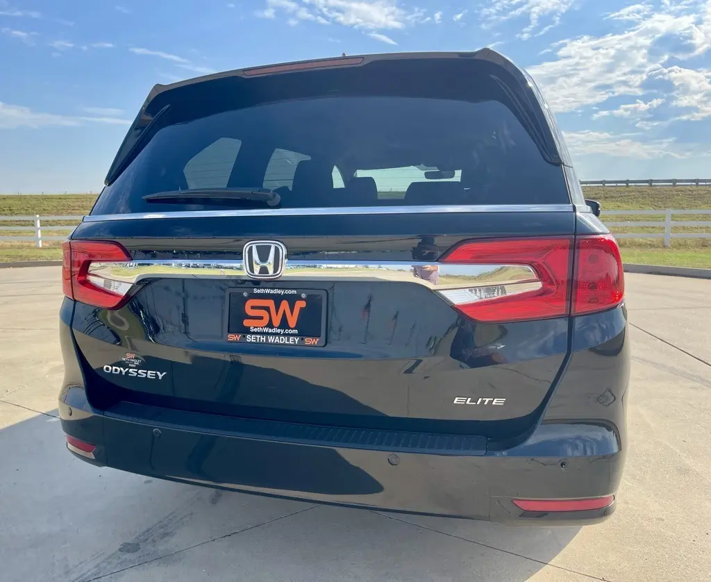 2018 Honda Odyssey Elite photo 3