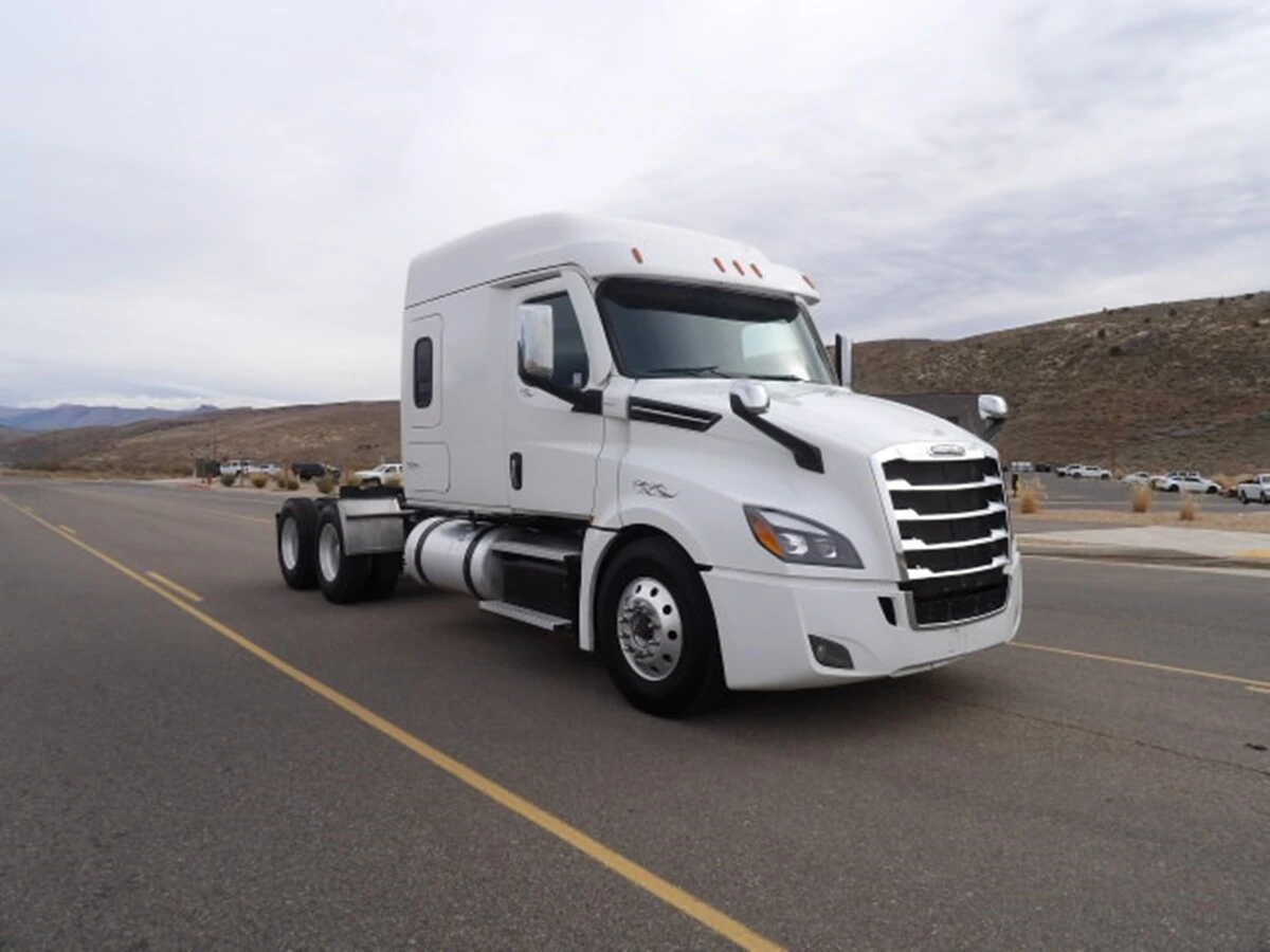 2020 Freightliner Cascadia - image 5