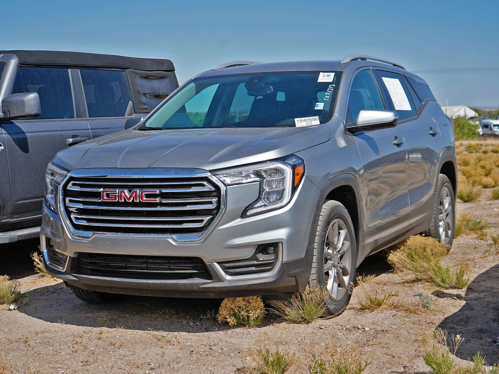 2024 GMC Terrain SLT AWD's photo