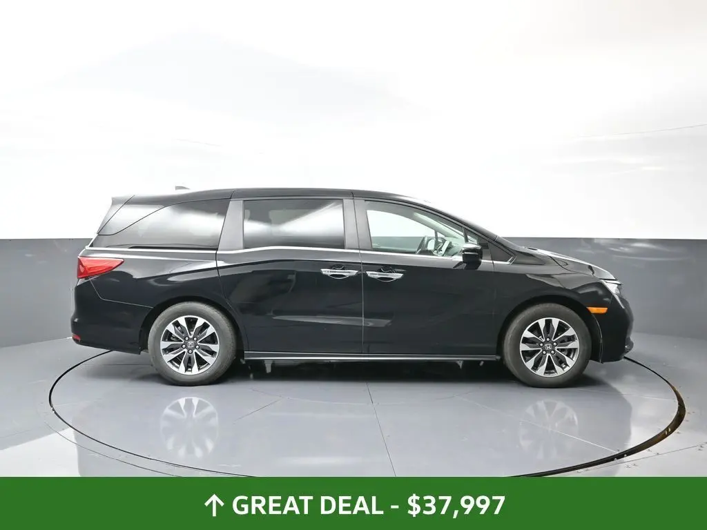 2024 Honda Odyssey EX-L photo 2