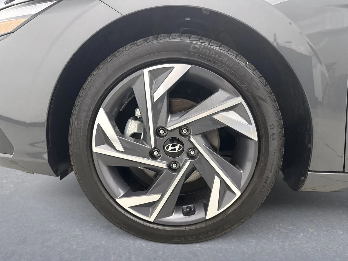 2025 Hyundai Elantra SEL - Photo 23