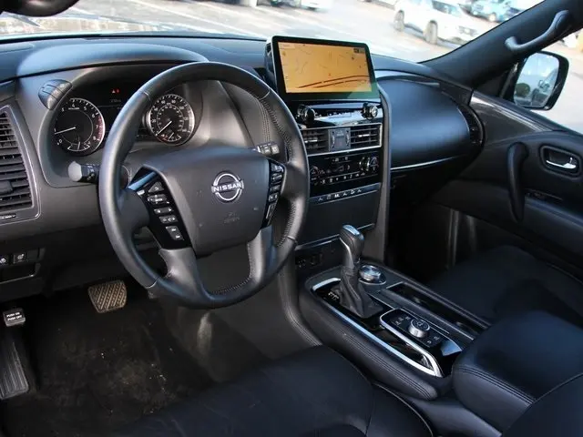 2024 Nissan Armada SL Midnight Edition photo 3