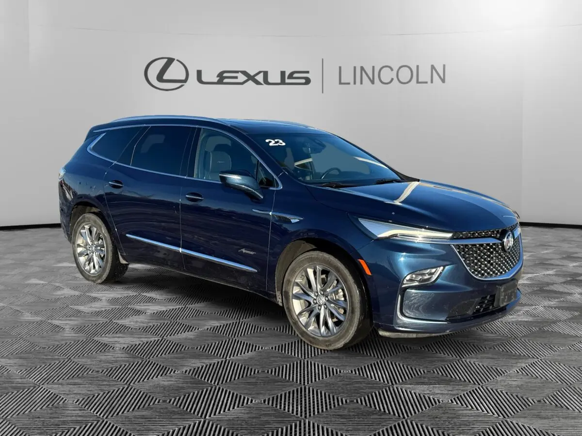 2023 Buick Enclave Avenir's photo