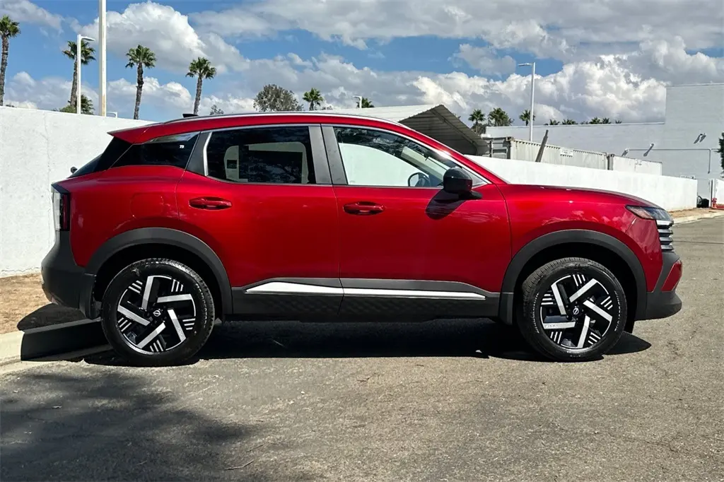 2026 Nissan Kicks SV photo 3