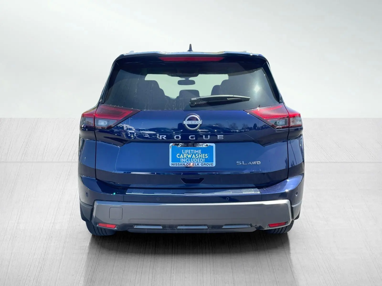 2025 Nissan Rogue SL photo 3