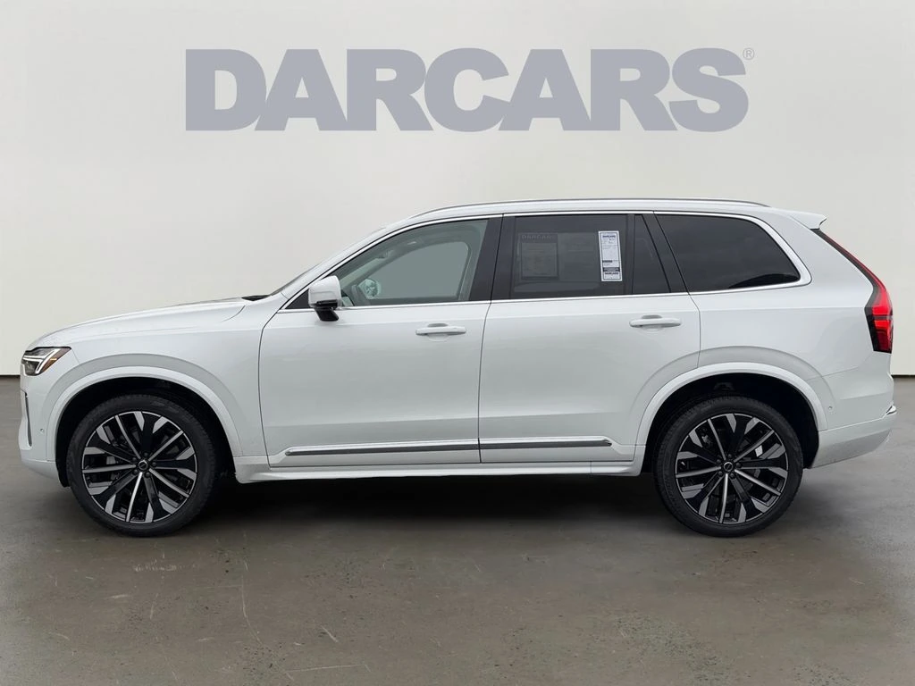 2025 Volvo - image 4