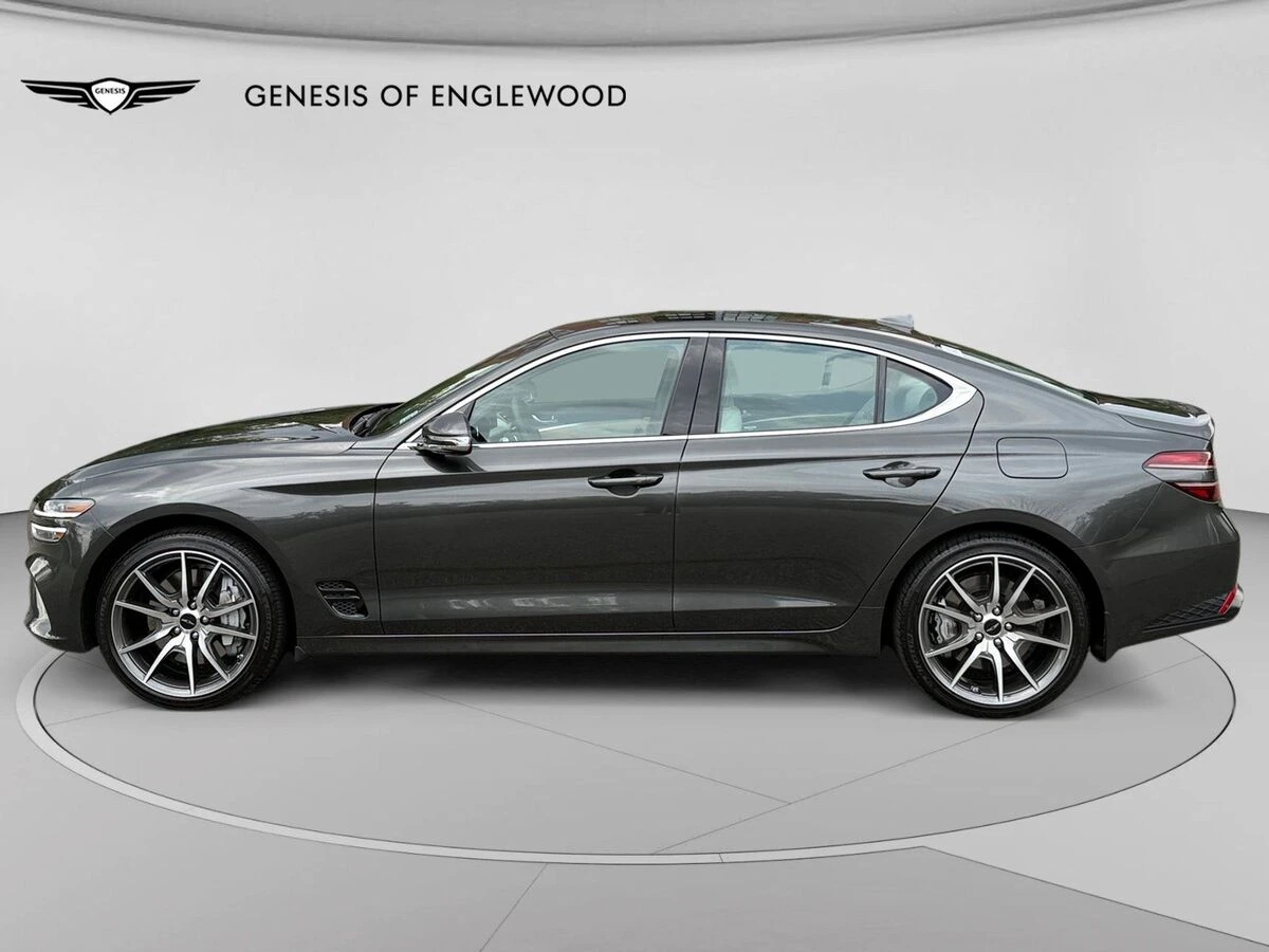 2026 GENESIS G70 Standard - Photo 13