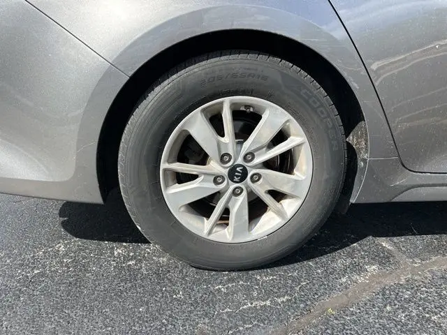 2018 Kia Optima LX photo 10