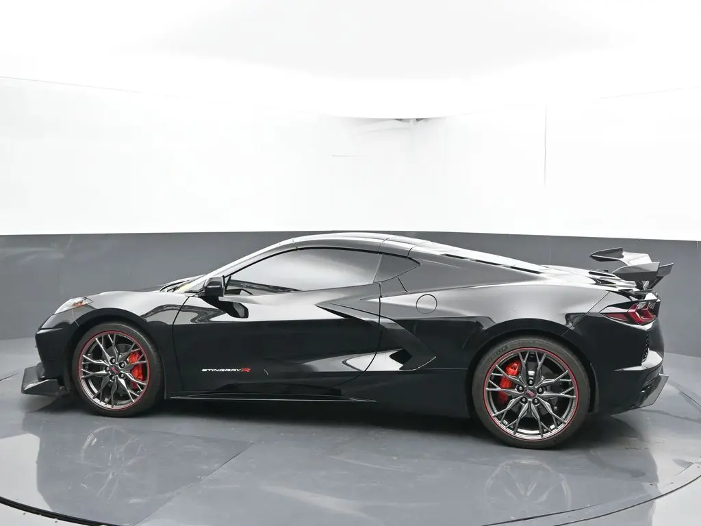 2023 Chevrolet Corvette Stingray 1LT photo 3