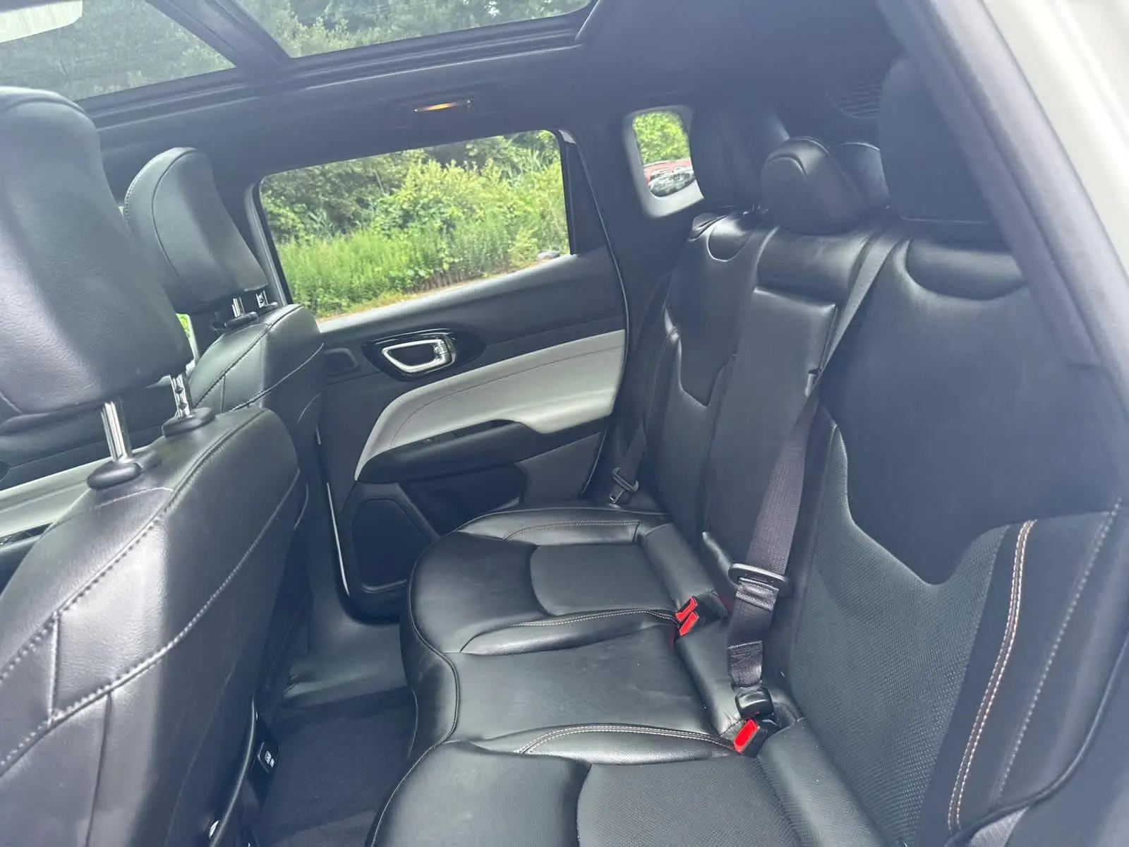 2023 Jeep Compass Limited photo 30