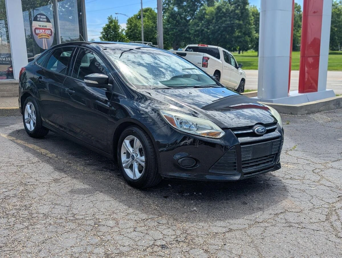2013 Ford Focus Sedan SE's photo