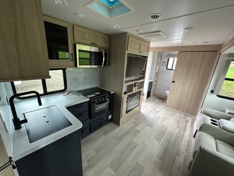 2024 Voyage/2427RB/2024 image-13