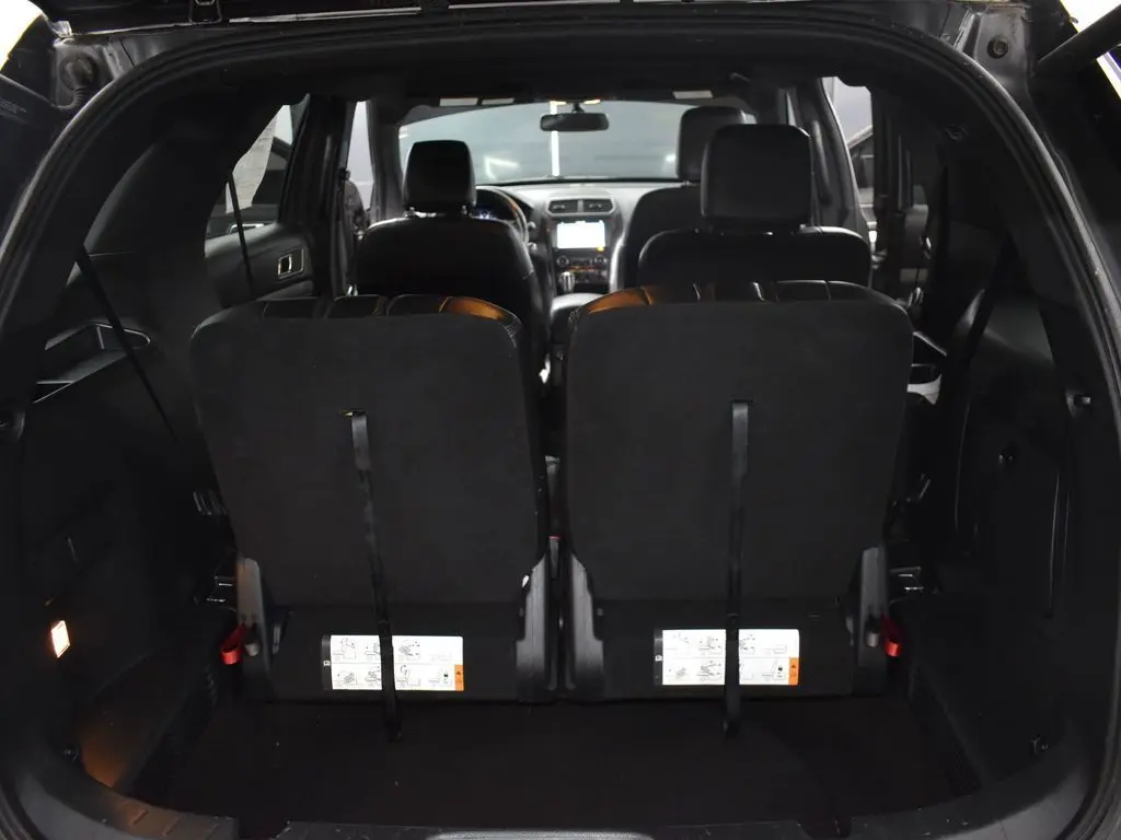 2018 Ford Explorer XLT photo 26