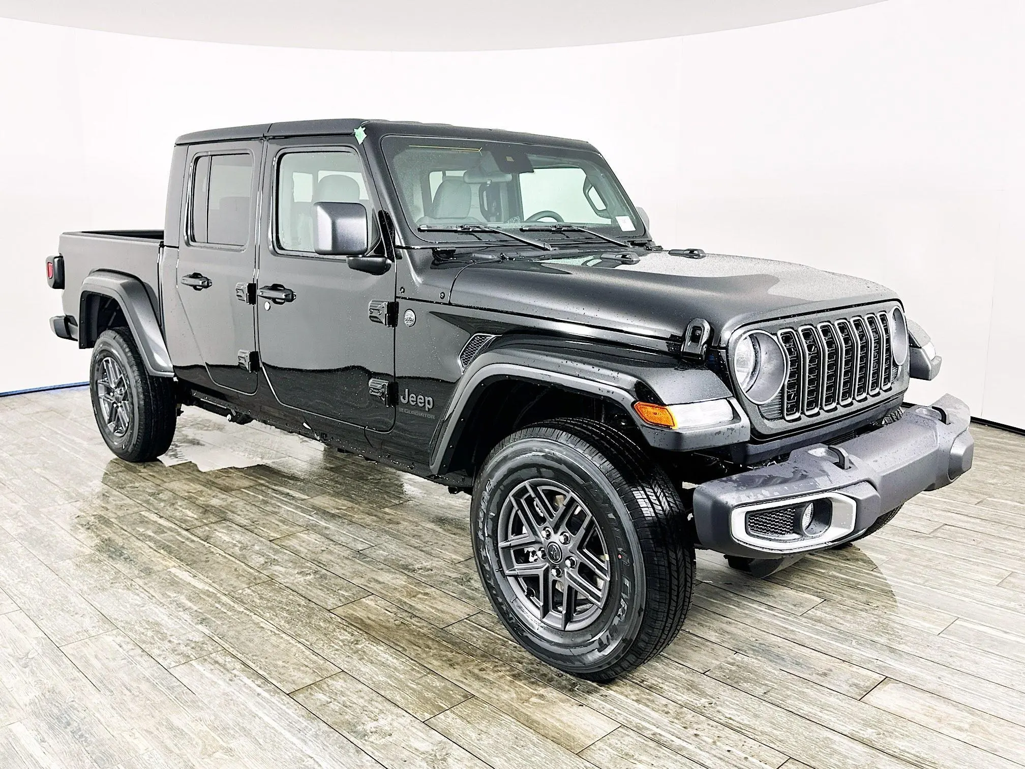 2025 Jeep Gladiator Sport S's photo