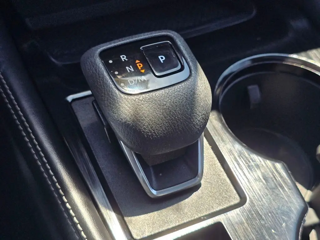 2023 Nissan Rogue SL photo 21
