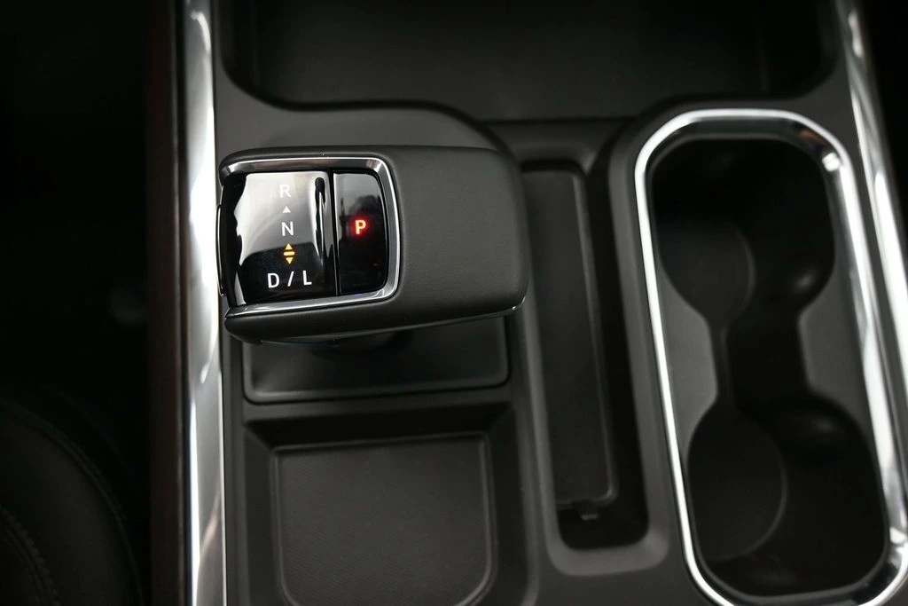 2026 GMC Sierra 1500 SLT - Photo 14