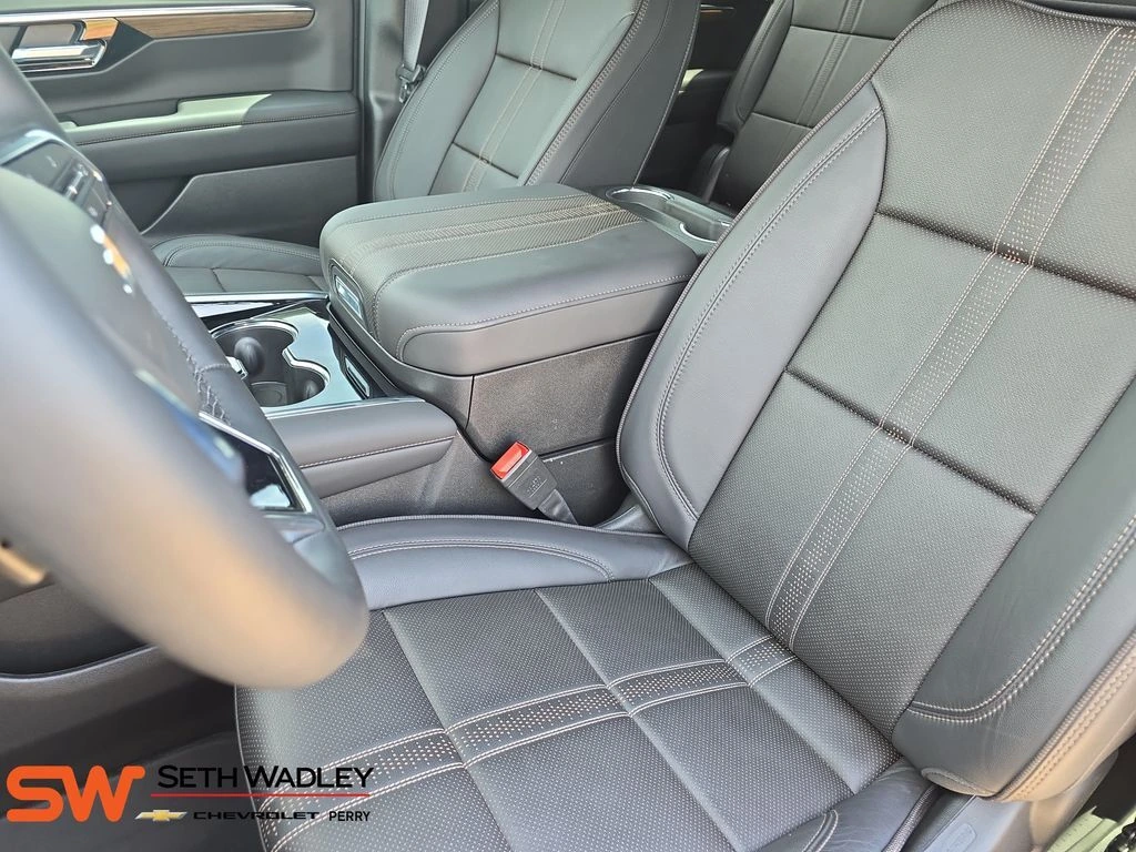 2026 Chevrolet Suburban High Country - Photo 16