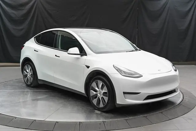Used 2021 Tesla Model Y Long Range with VIN 5YJYGDEE6MF117888 for sale in Murray, UT