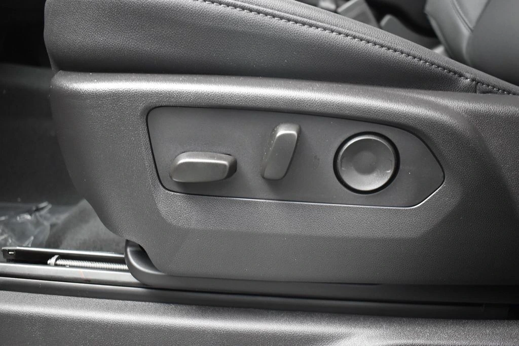 2024 GMC Sierra 1500 SLT - Photo 27