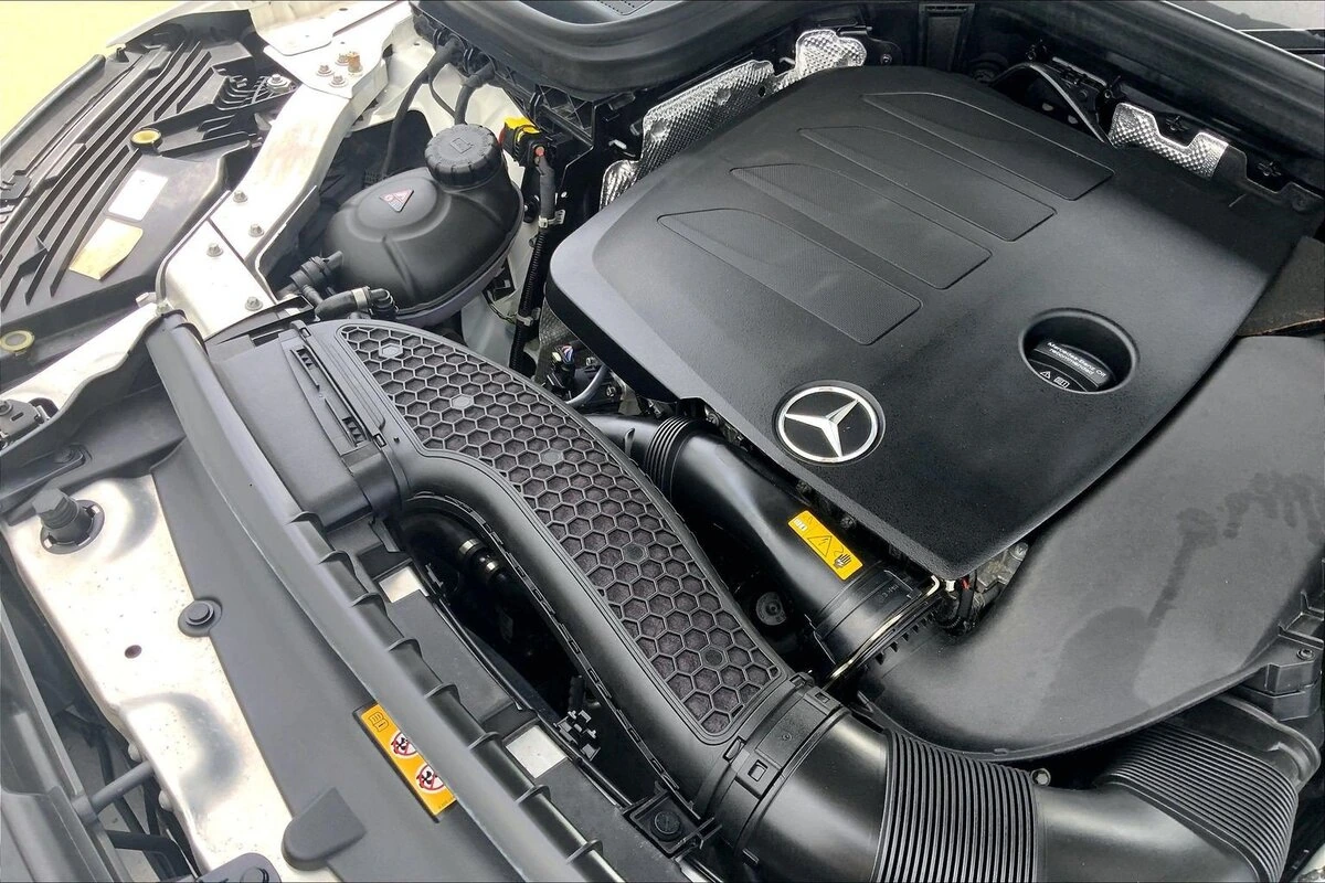 2022 Mercedes-Benz GLC GLC300 - Photo 36